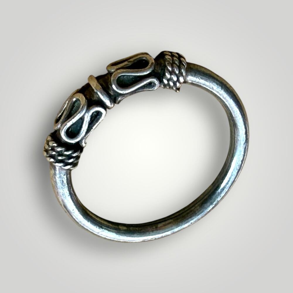 Vintage 925 Sterling Silver Balinese Artisan Band Ring Size 4.5